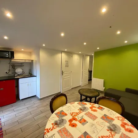 Appt F2 Bis Entiere Avec Parking A Jardin Des Plantes, * Rouen