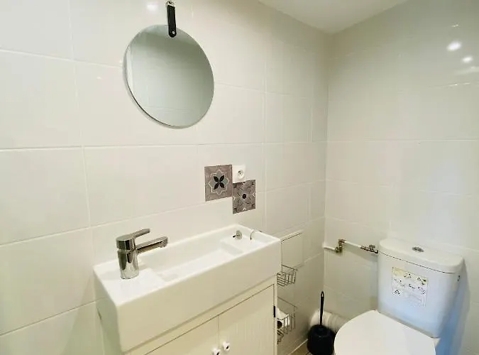 Appt F2 Bis Entiere Avec Parking A Jardin Des Plantes,